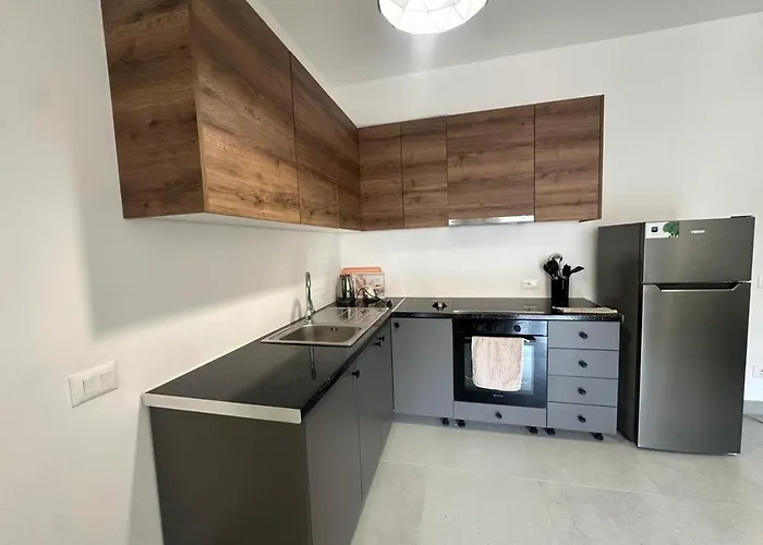 Seaside * Golem (Tirana)