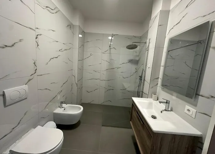 Seaside Golem (Tirana)